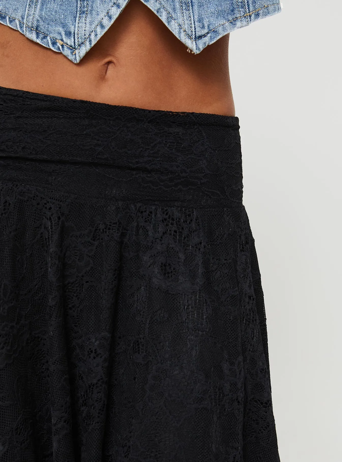 Enslee Midi Skirt Black