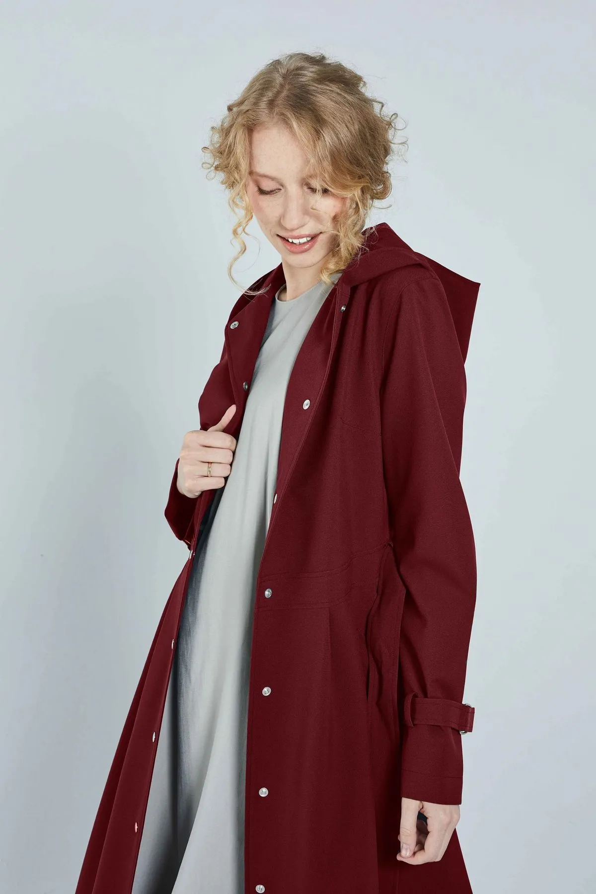 ICONIC RAINCOAT - BURGUNDY